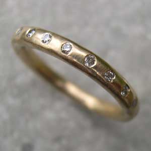 18ct yellow gold eternity ring