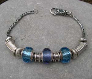 blue glass beaded bracelet